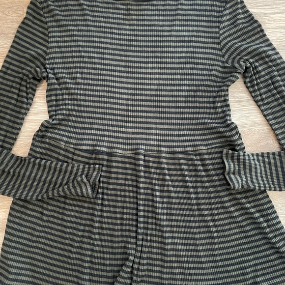 Long sleeve top - Picture 2 of 4